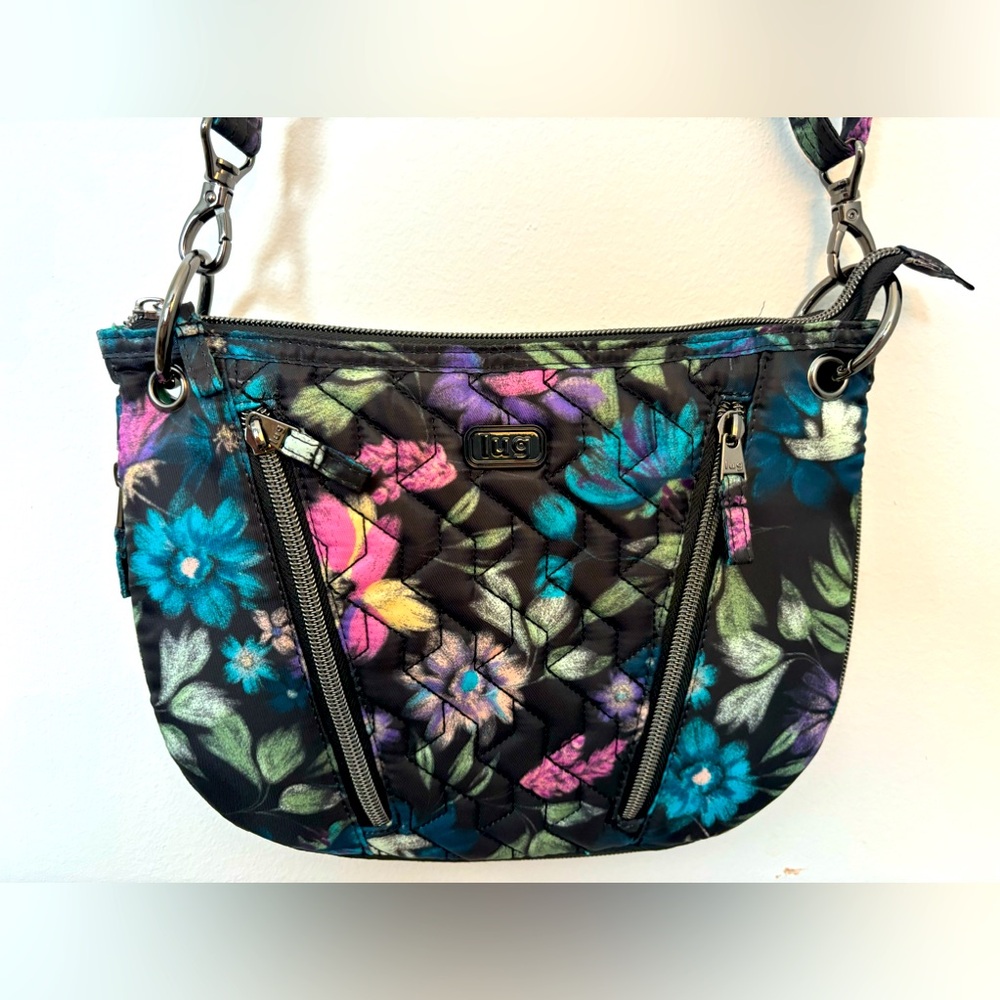 Lug Crossbody